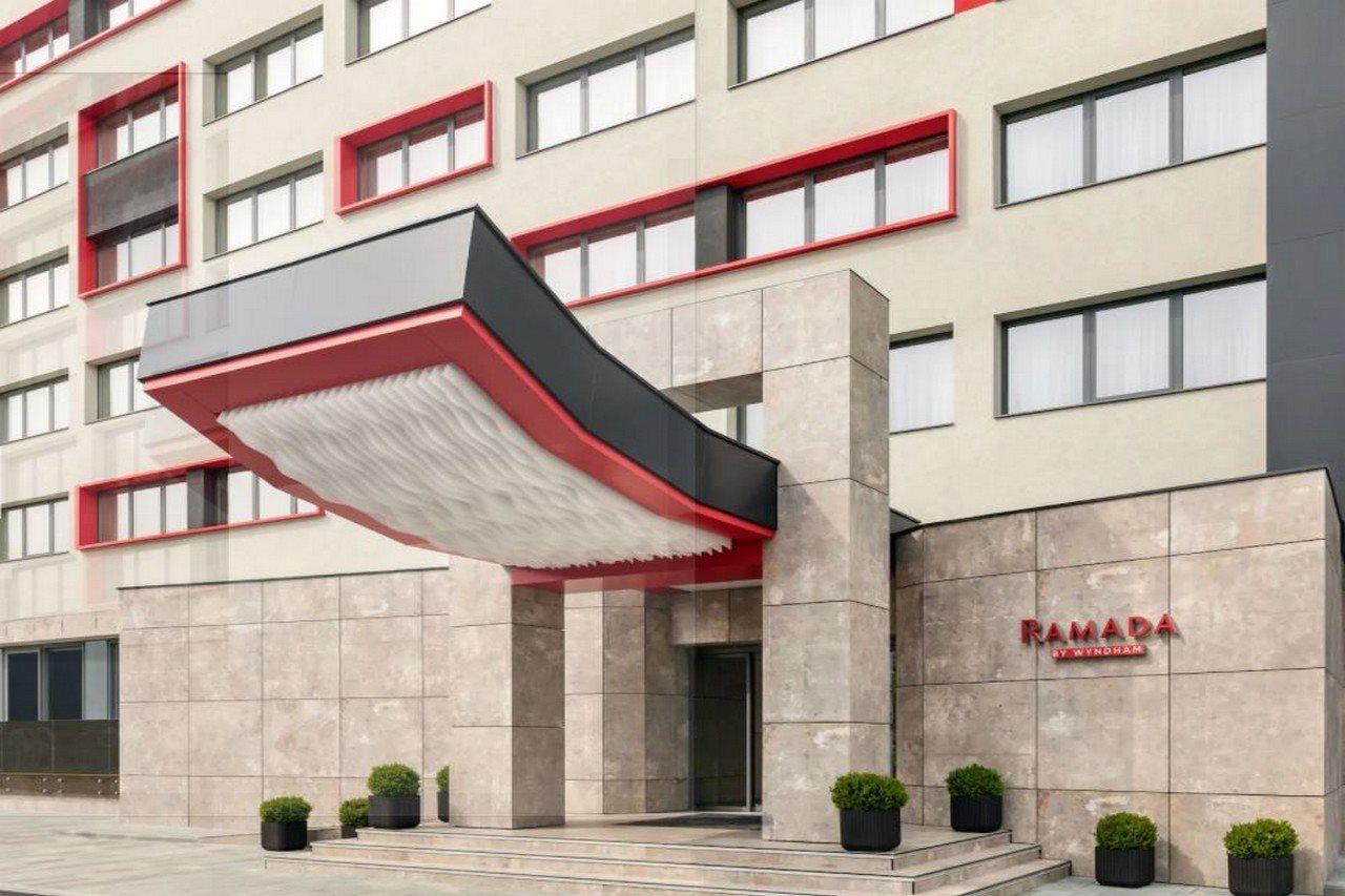 Ramada By Wyndham Ramnicu Valcea Hotel Luaran gambar