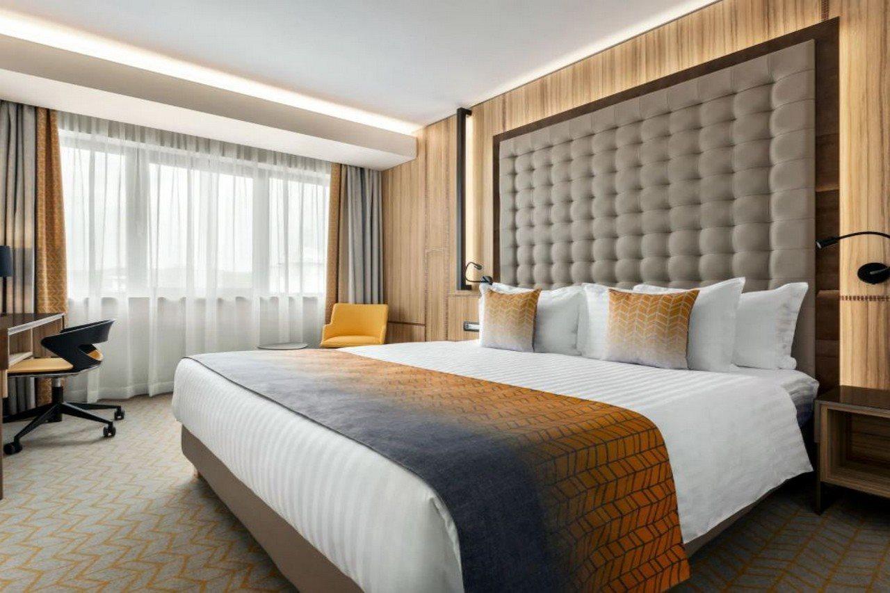 Ramada By Wyndham Ramnicu Valcea Hotel Luaran gambar