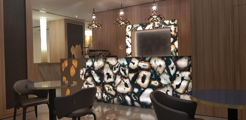 Ramada By Wyndham Ramnicu Valcea Hotel Luaran gambar
