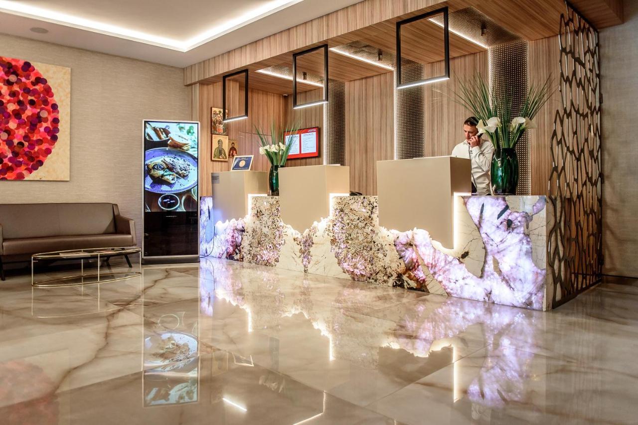 Ramada By Wyndham Ramnicu Valcea Hotel Luaran gambar