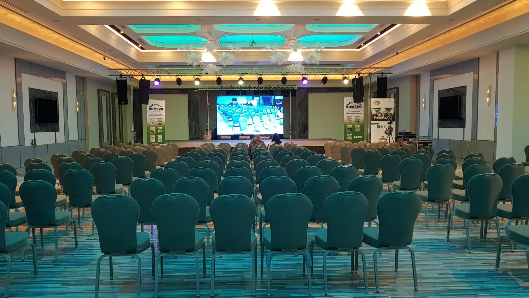 Ramada By Wyndham Ramnicu Valcea Hotel Luaran gambar