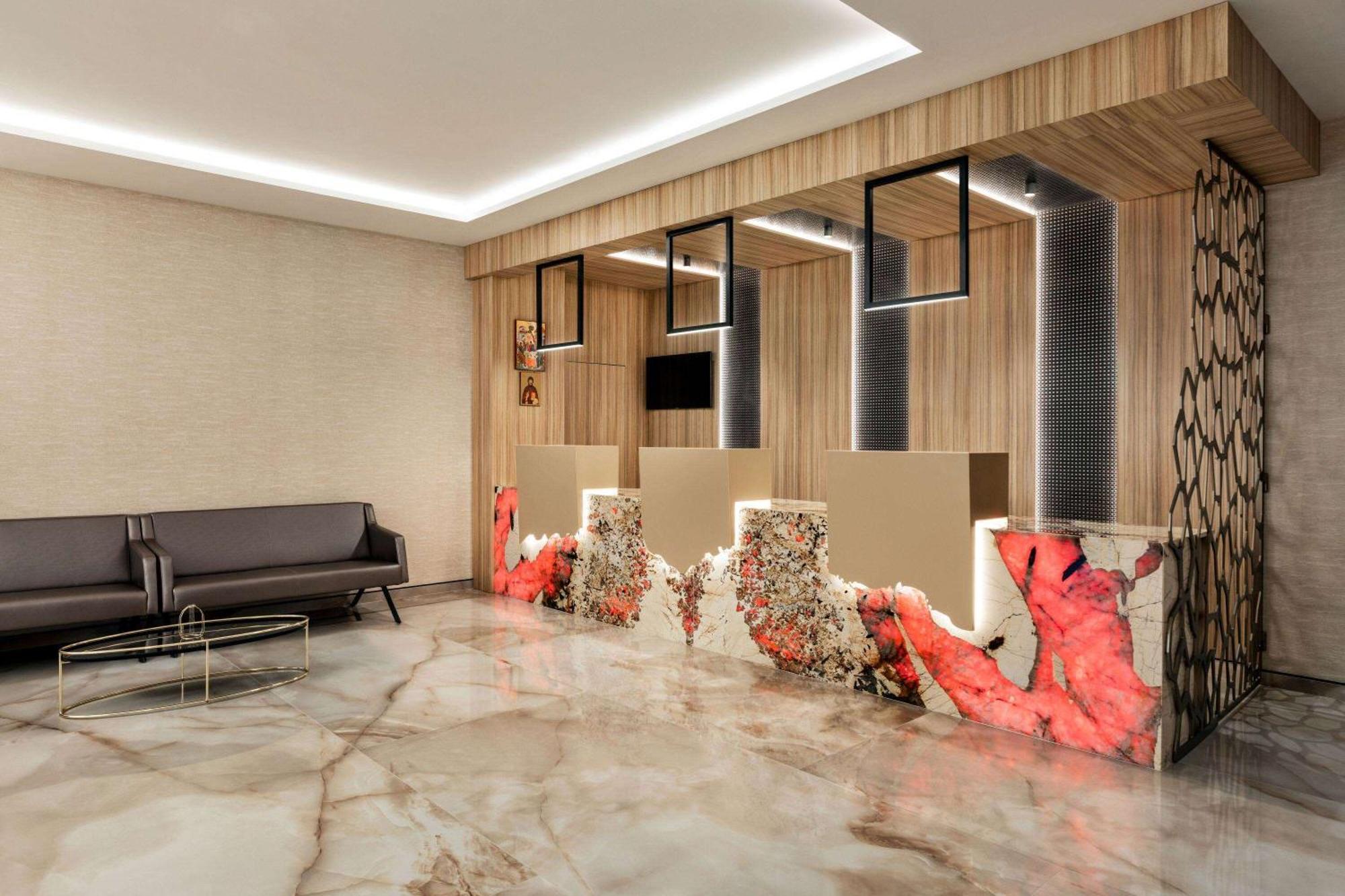 Ramada By Wyndham Ramnicu Valcea Hotel Luaran gambar