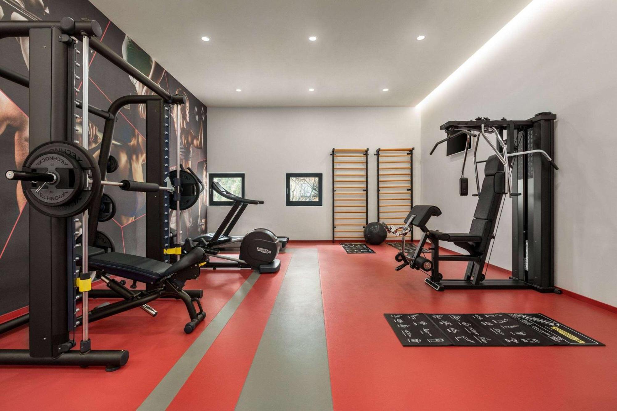 Ramada By Wyndham Ramnicu Valcea Hotel Luaran gambar